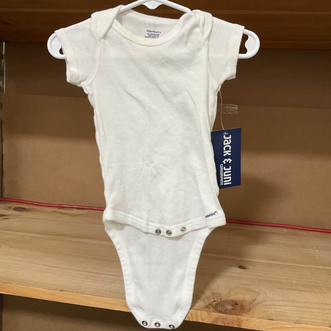 BOYS/GIRLS - 6/9 Month - Onesie - Play Clothes Condition