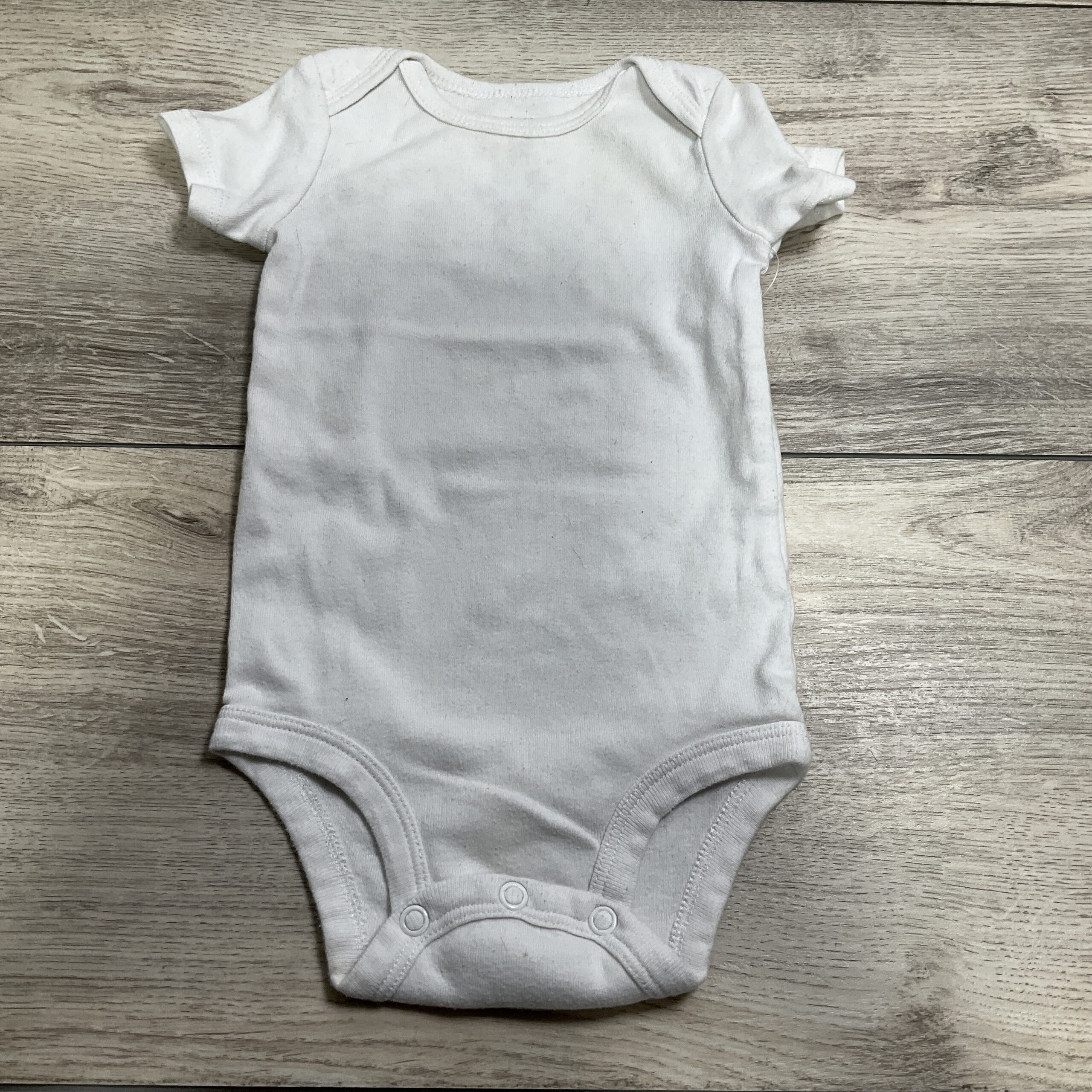BOYS/GIRLS - 9 Month - Onesie - Play Clothes Condition