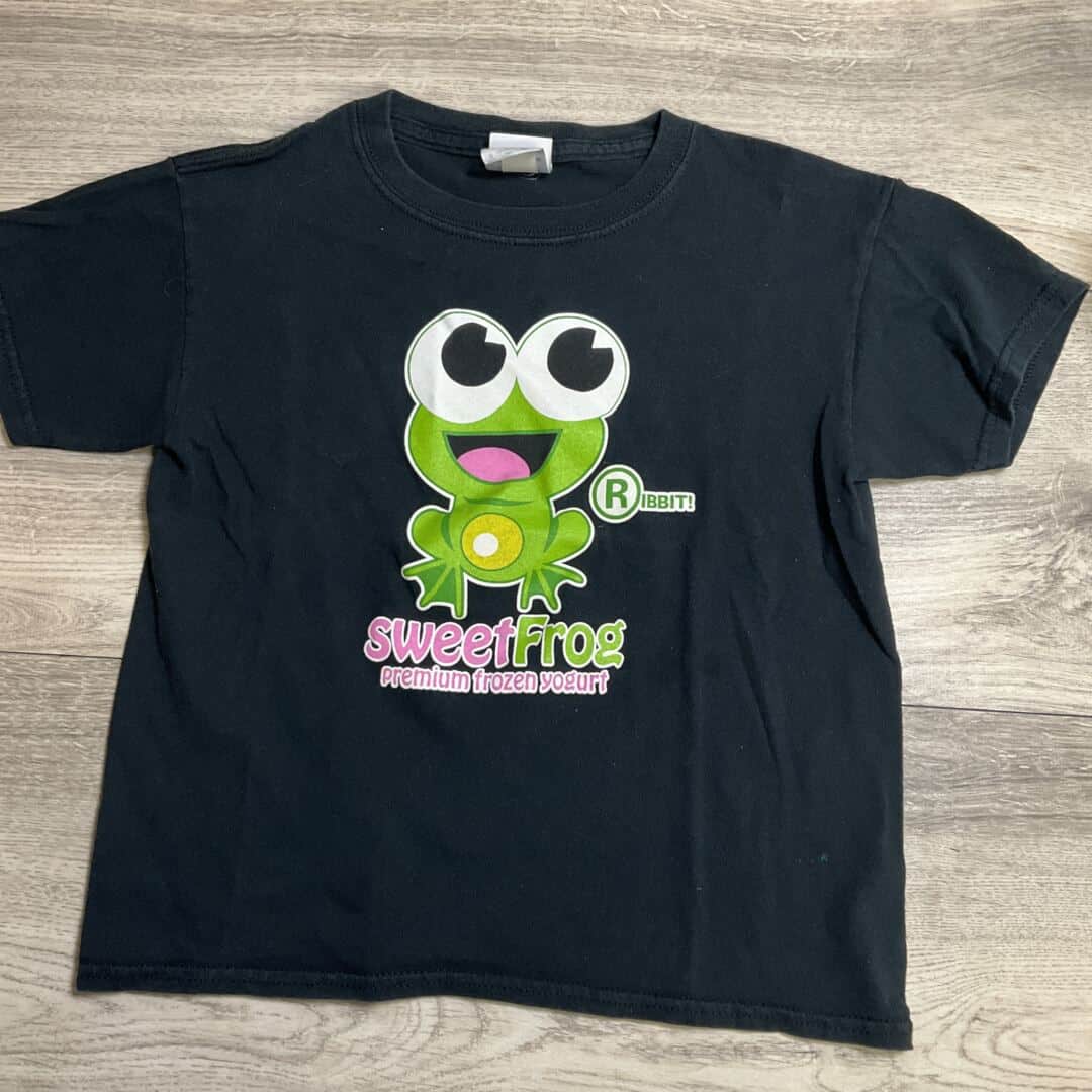 BOYS / GIRLS - Size 4/5 - Shirt