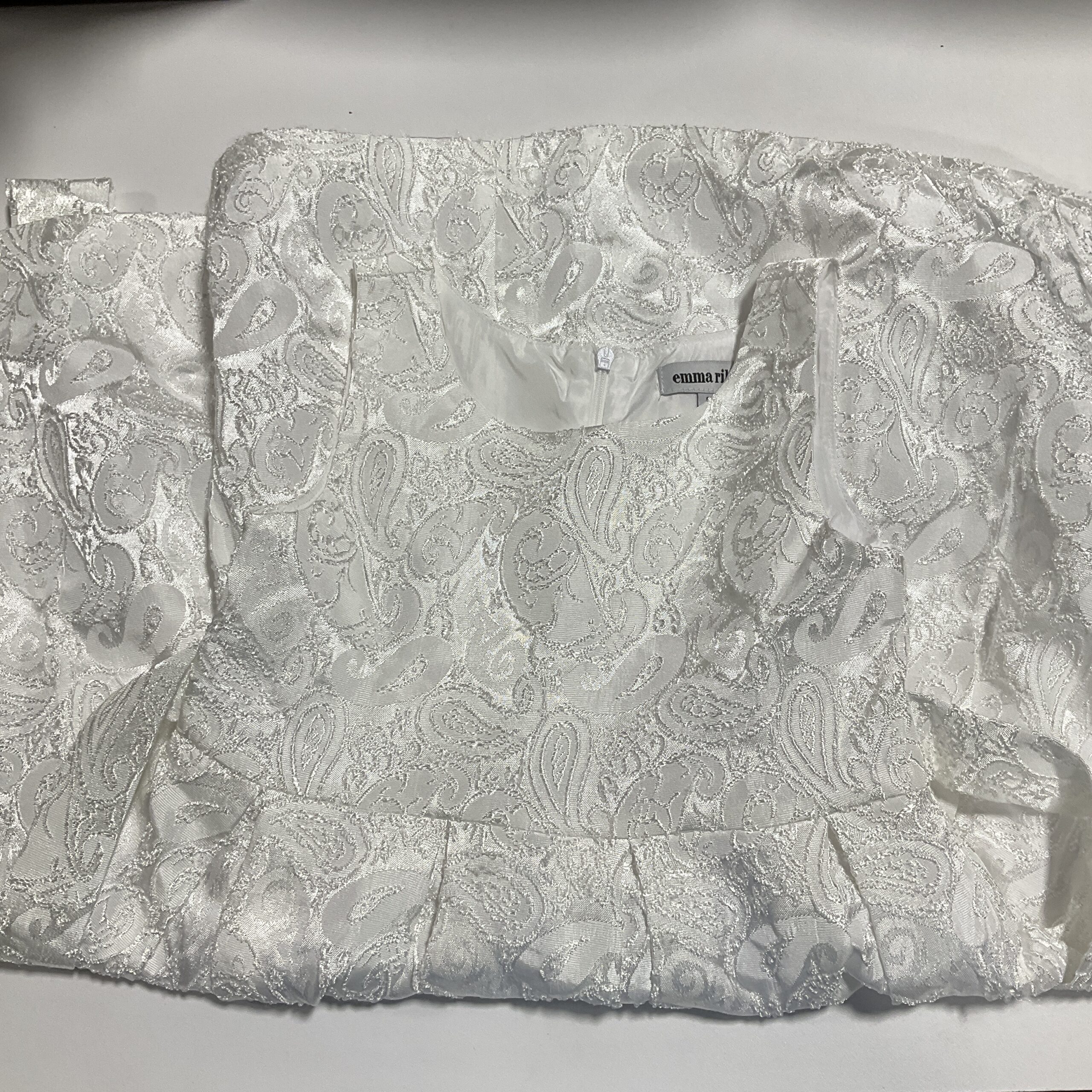 GIRLS - Size 6 - Flower Girl Dress