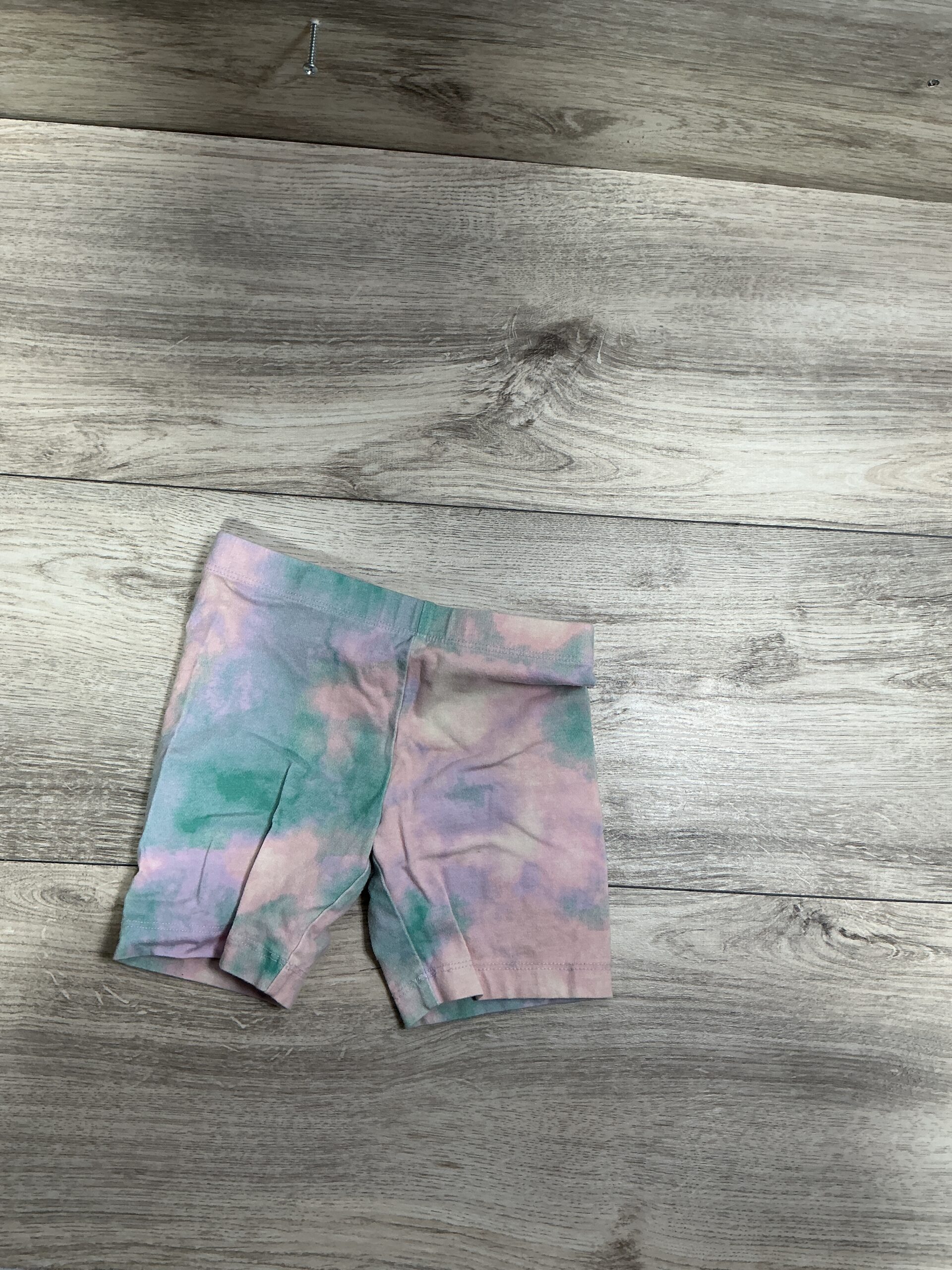 GIRLS - Size 6 - Shorts