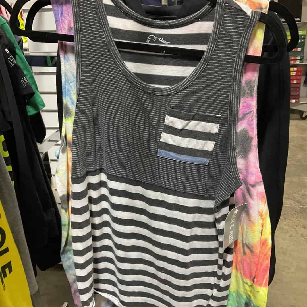 BOYS - Size 12/14 - Tank