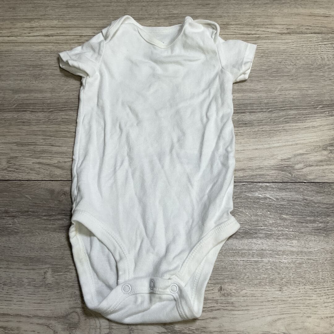 BOYS / GIRLS - 6 Months - Onesie