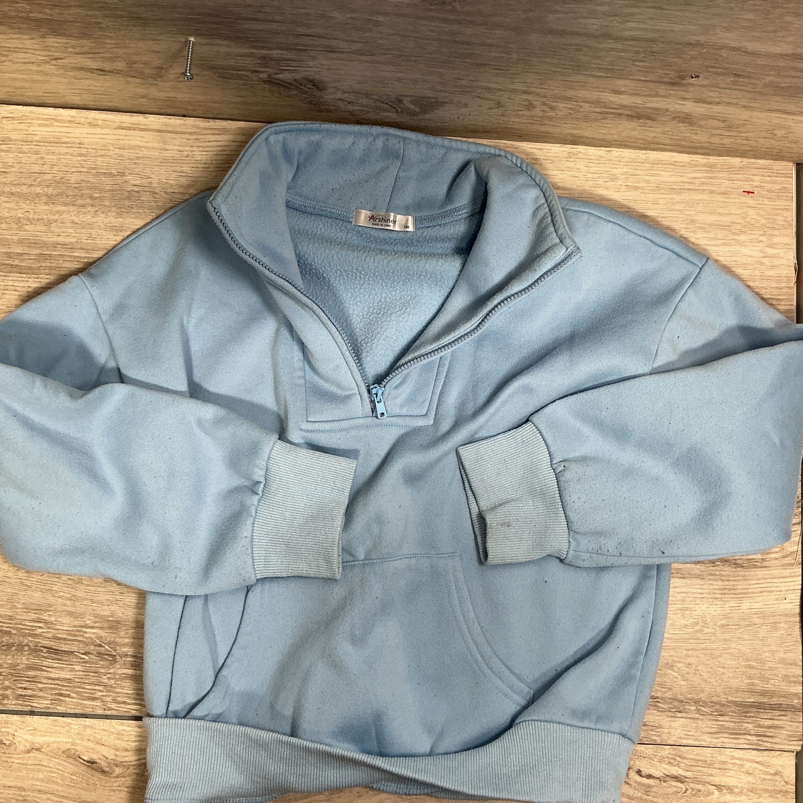 GIRLS - 7/10 - Pullover Broken Zipper