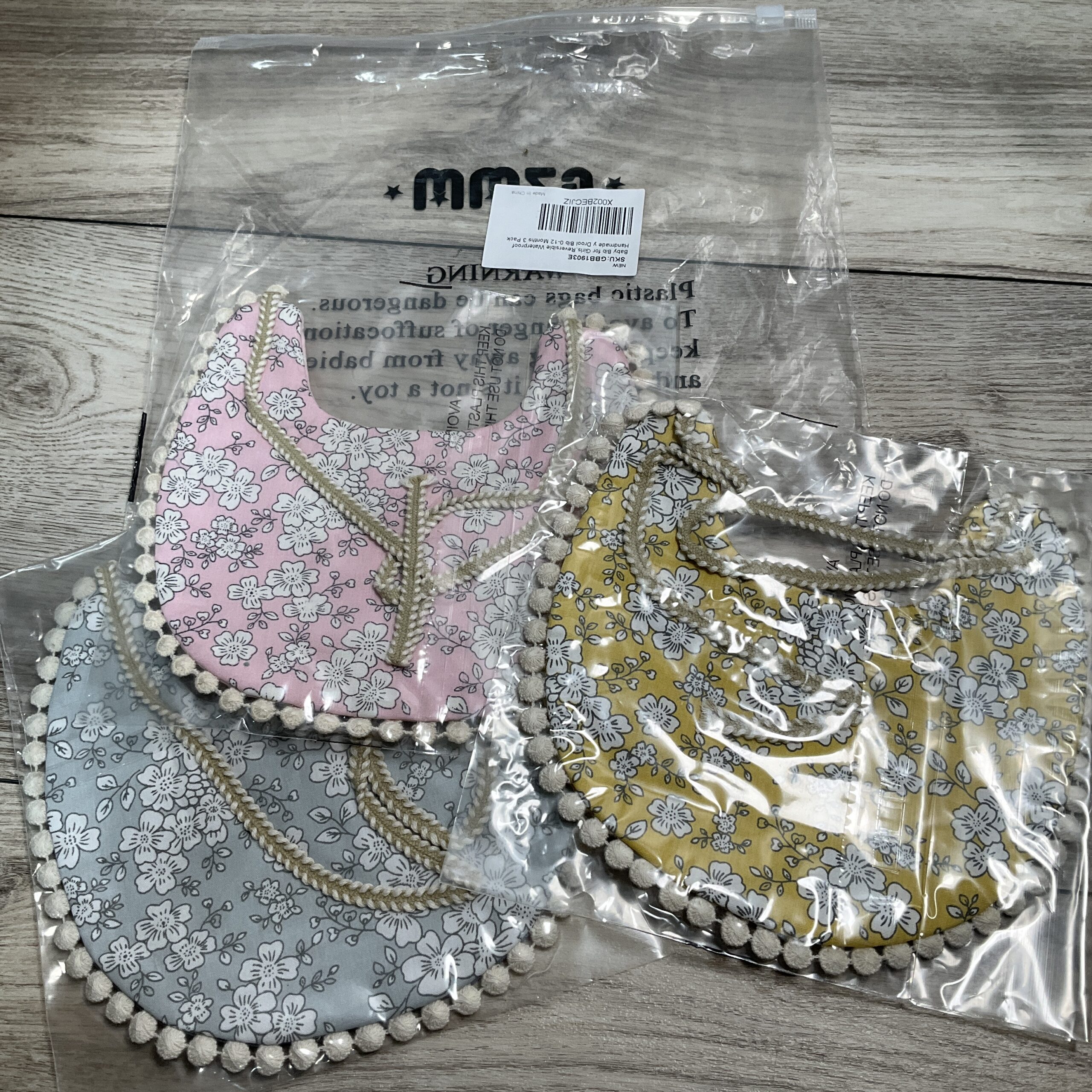GIRLS - Set or 3 - Bib - NEW