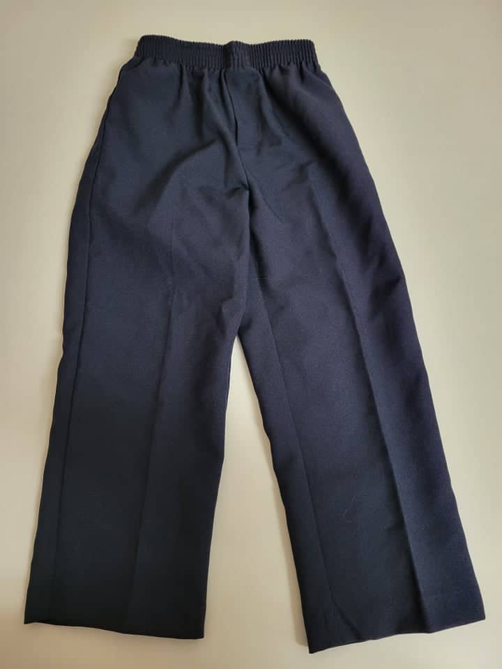 BOYS - #901 - Size 4 - Pants