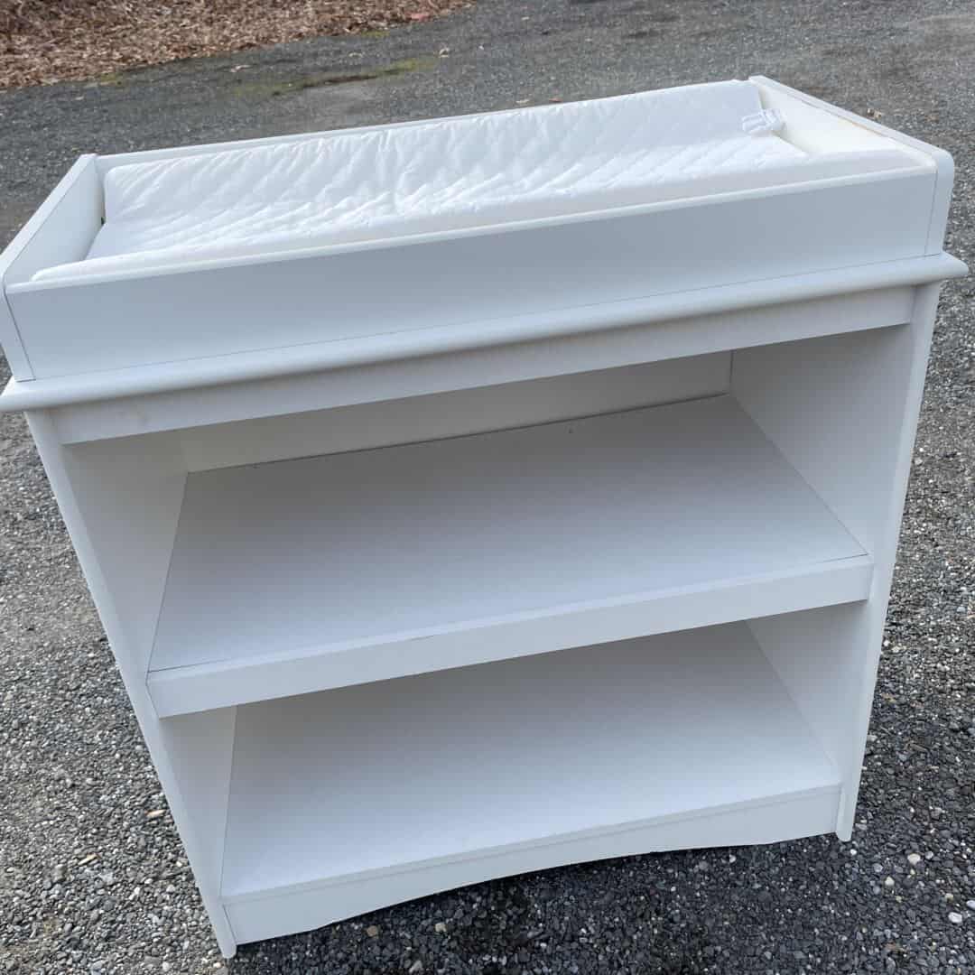 South Shore Peek-a-Boo Changing Table w/ Changing Mat