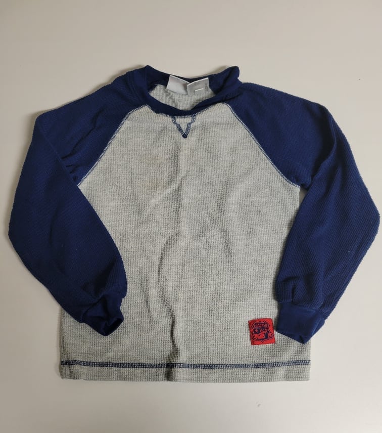 BOYS - #107 - Size 6/7 - Thermal Shirt
