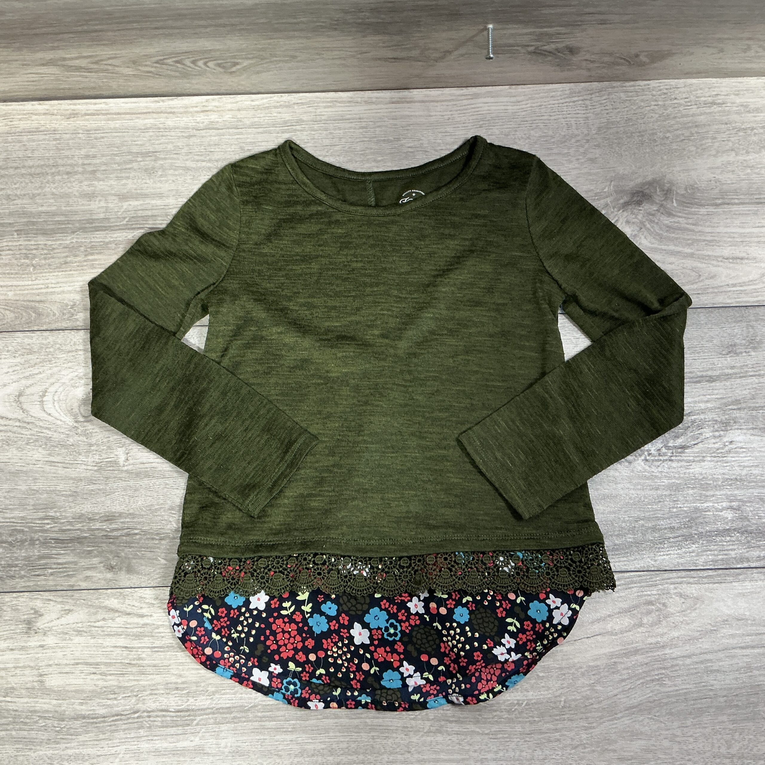 GIRLS - Size 6 - Shirt