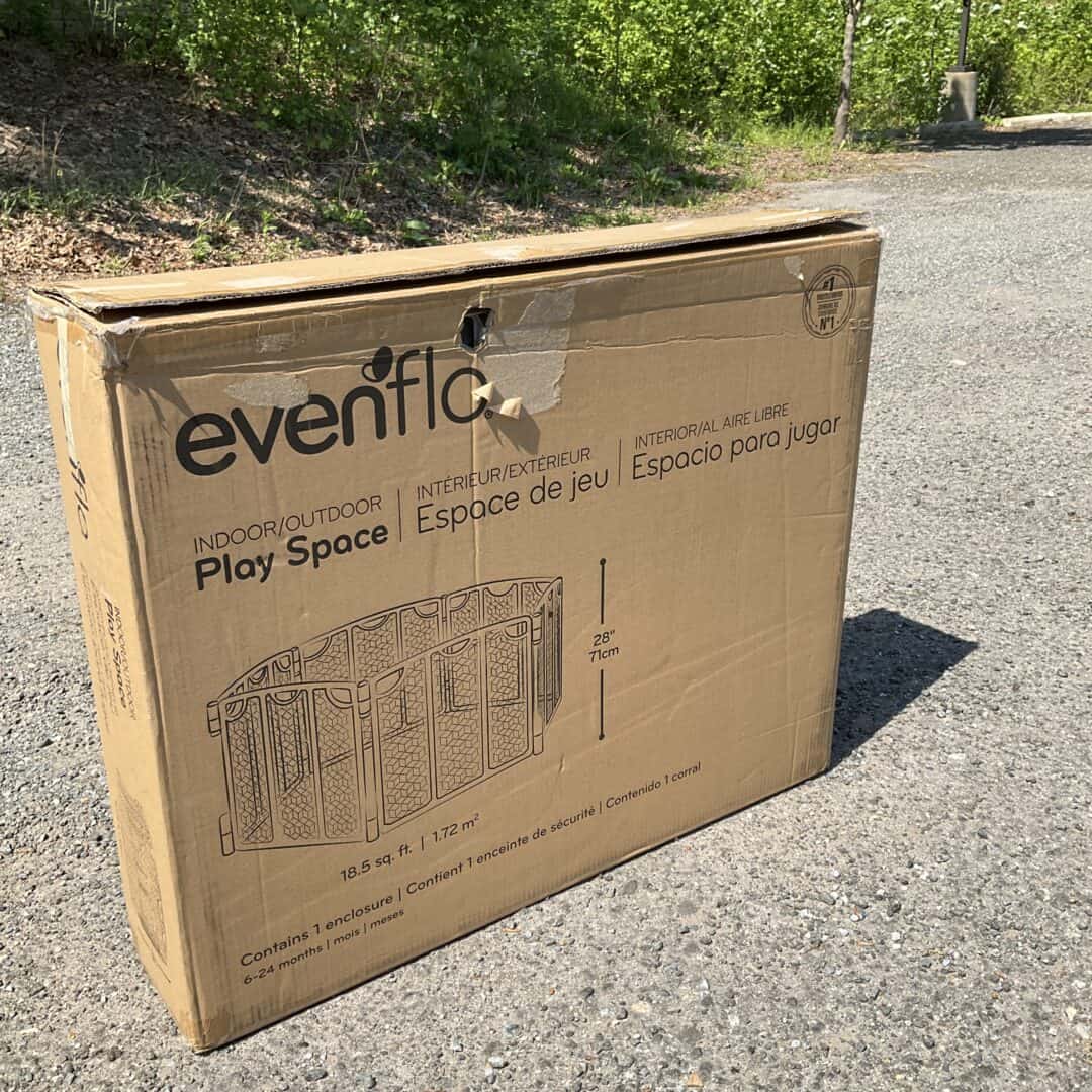 Evenflo Versatile Play Space Adjustable Play Area, 6-Panel (Ivory)