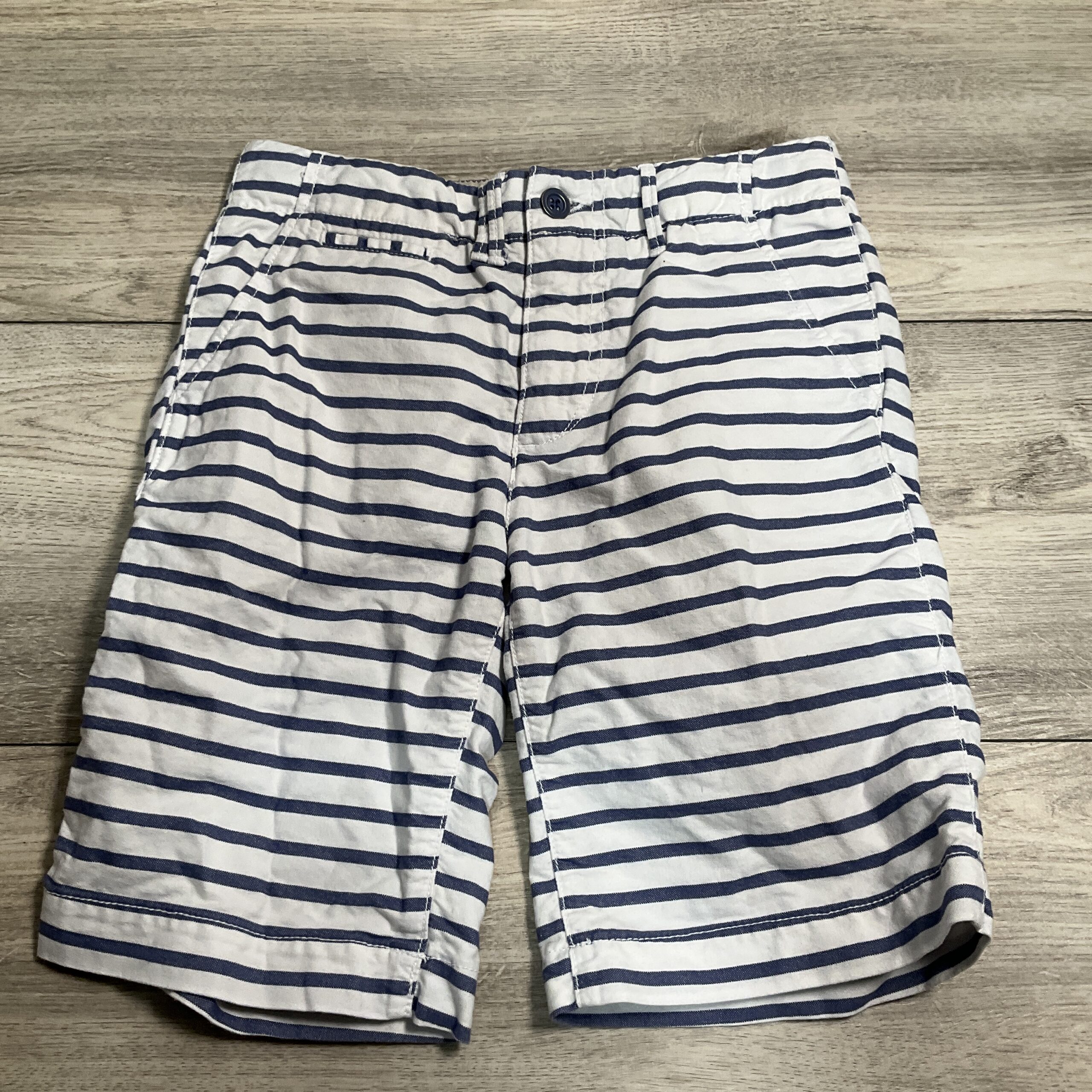 BOYS - Size 10 - Shorts