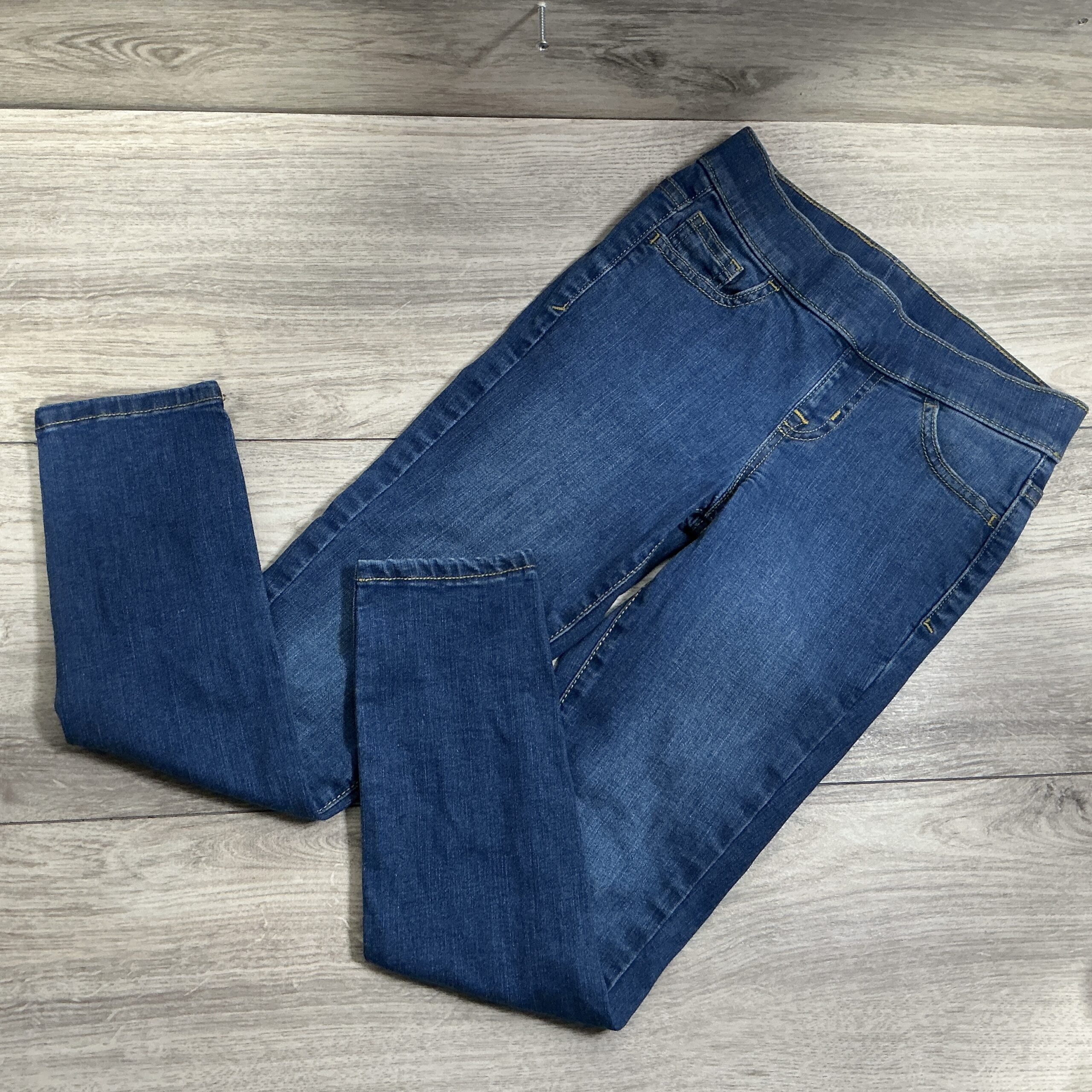 GIRLS - Size 8 - Jeans
