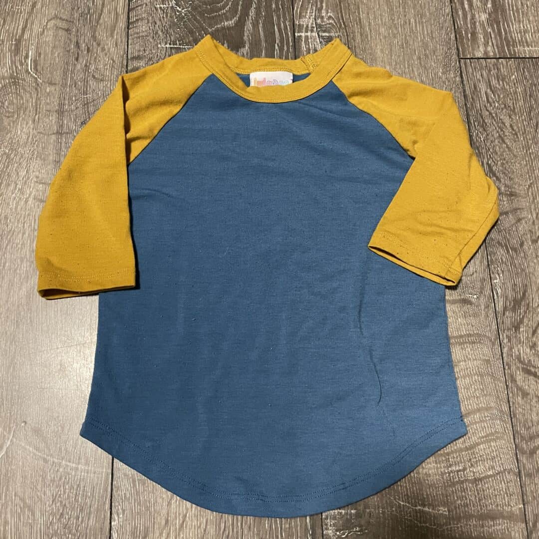BOYS / GIRLS - Size 2 - Shirt