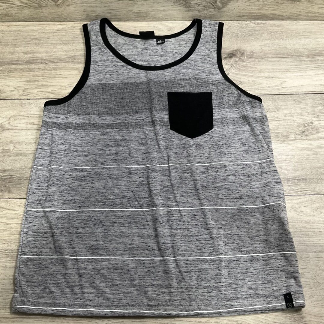 BOYS - Size 8 - Tank