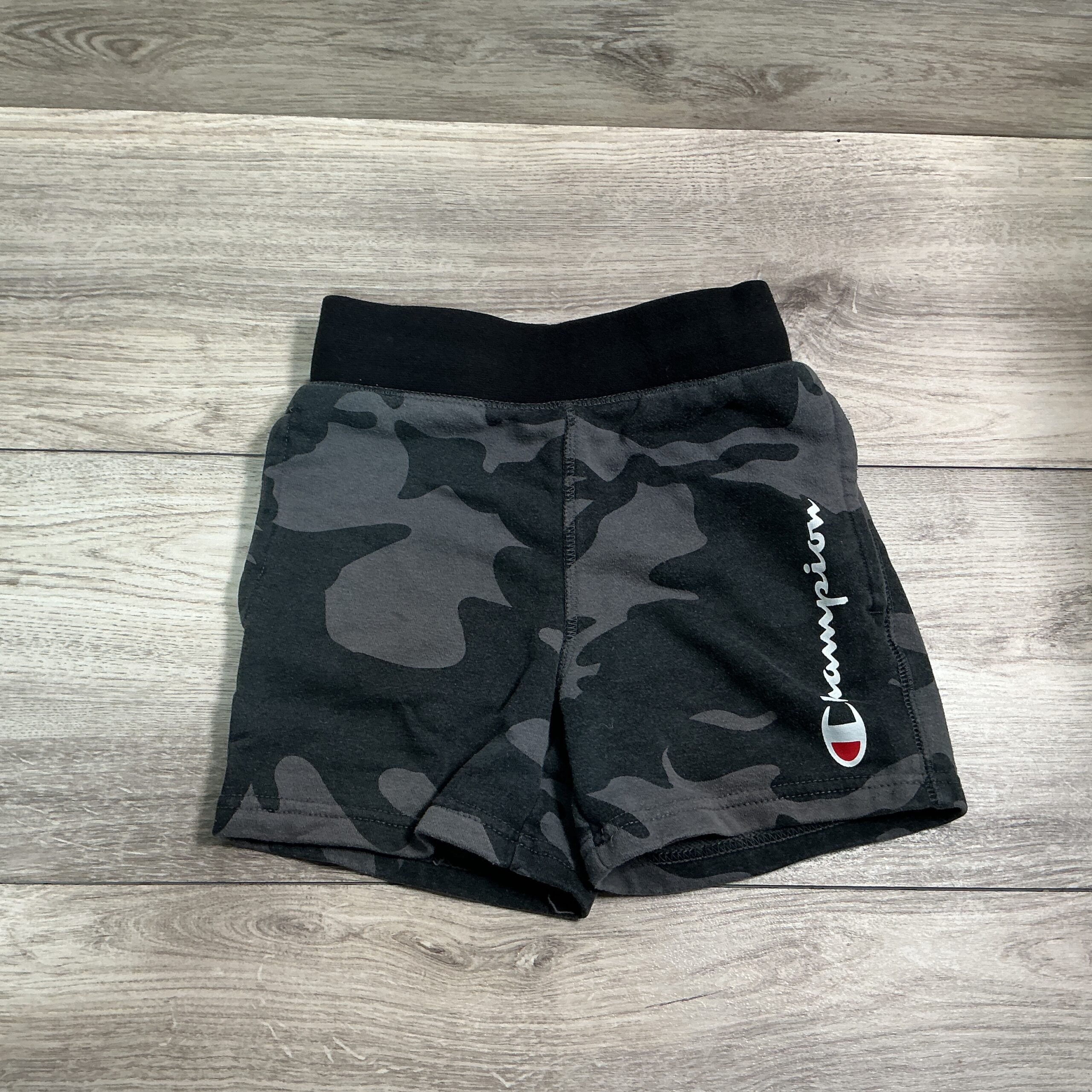 BOYS - 5/6 - Shorts