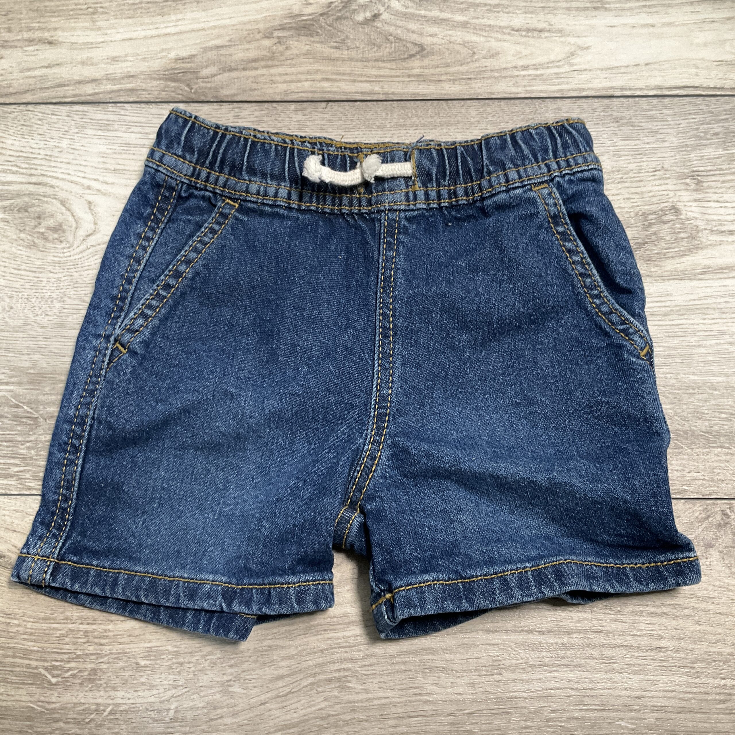 BOYS - 2T - Shorts