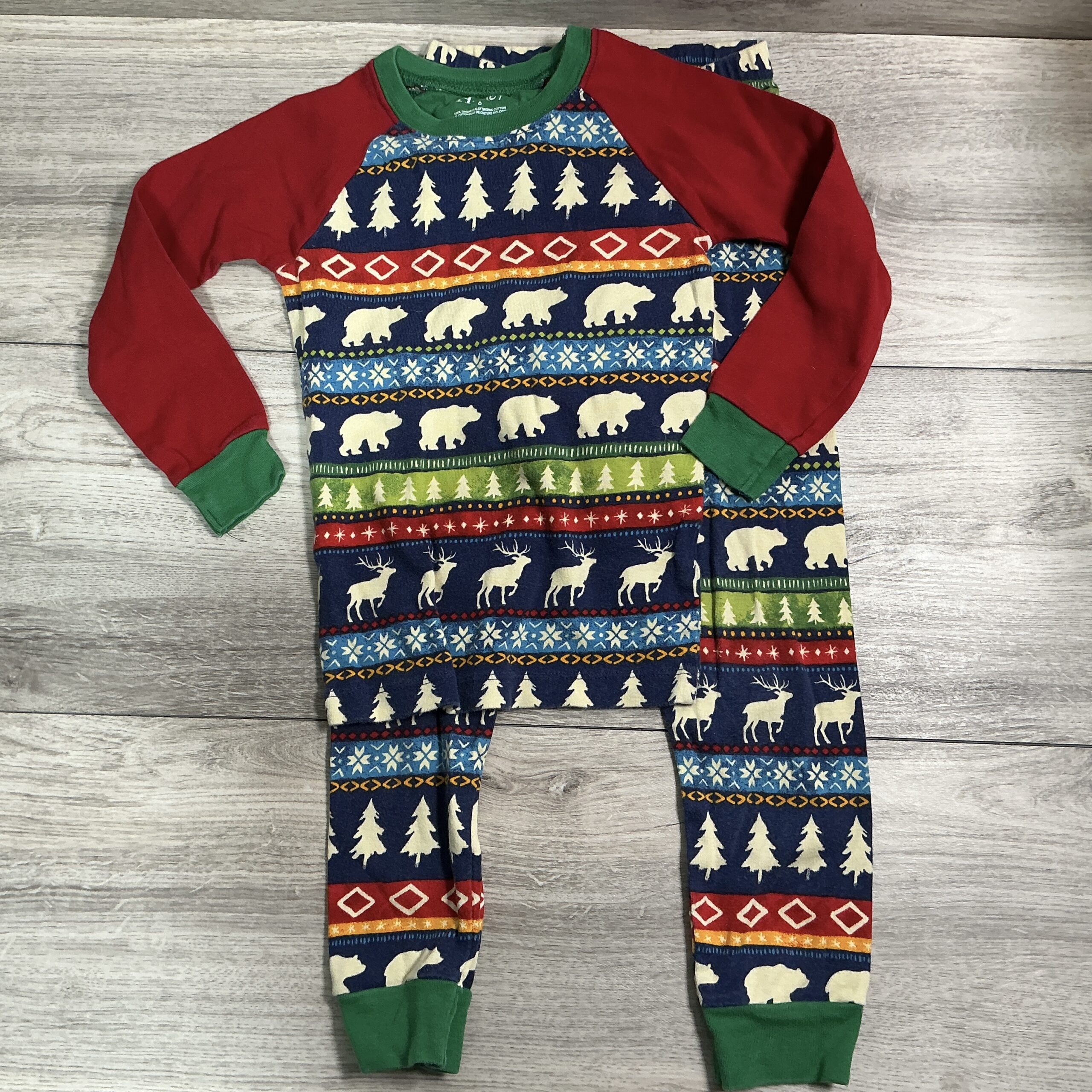BOYS - Size 6 - PJs