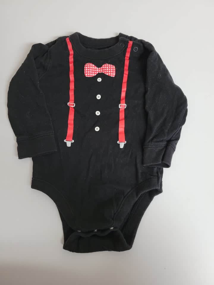 BOYS - #905- 6/12 Months - Onesie