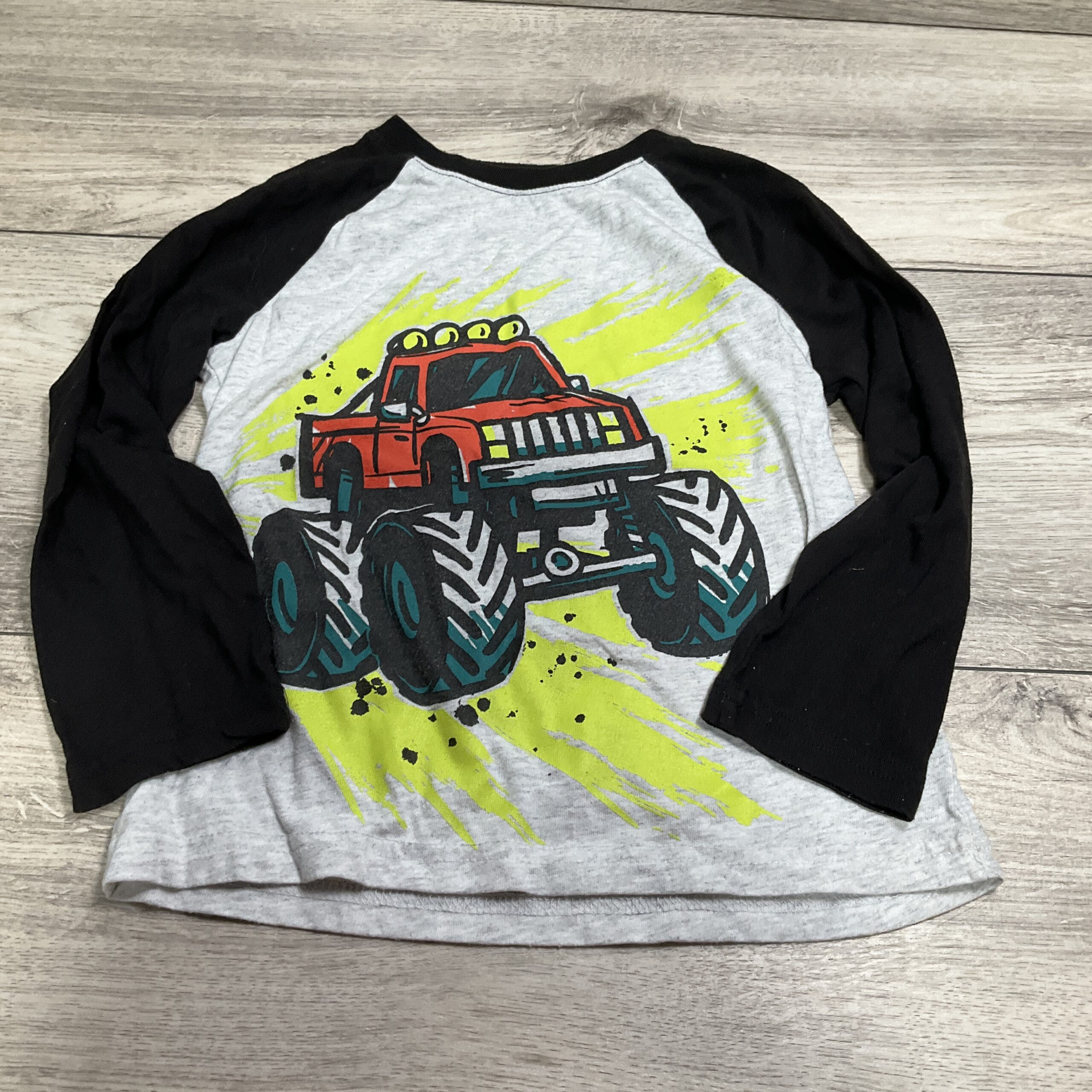 BOYS - 5T - Shirt
