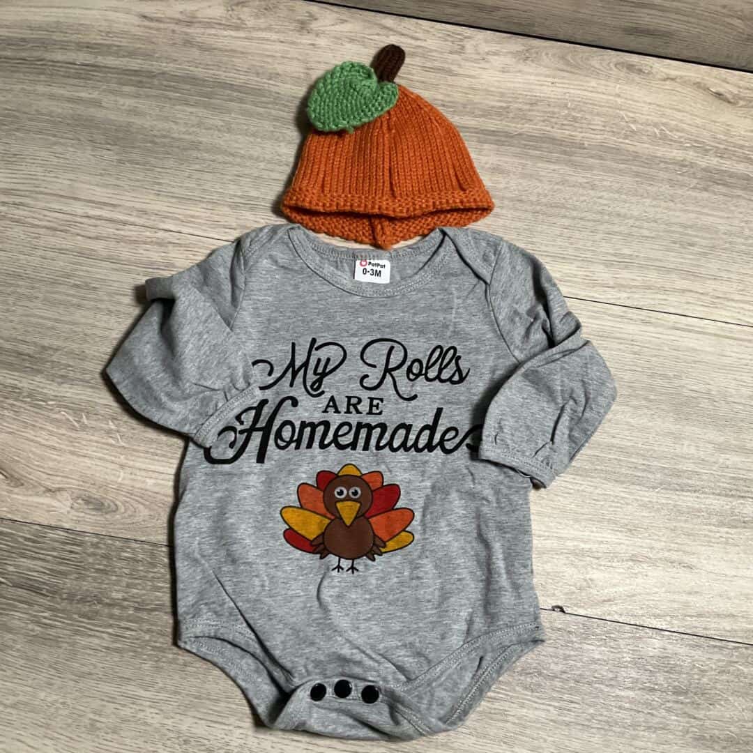 BOYS - 0 / 3 Months - Onesie w/ Hat
