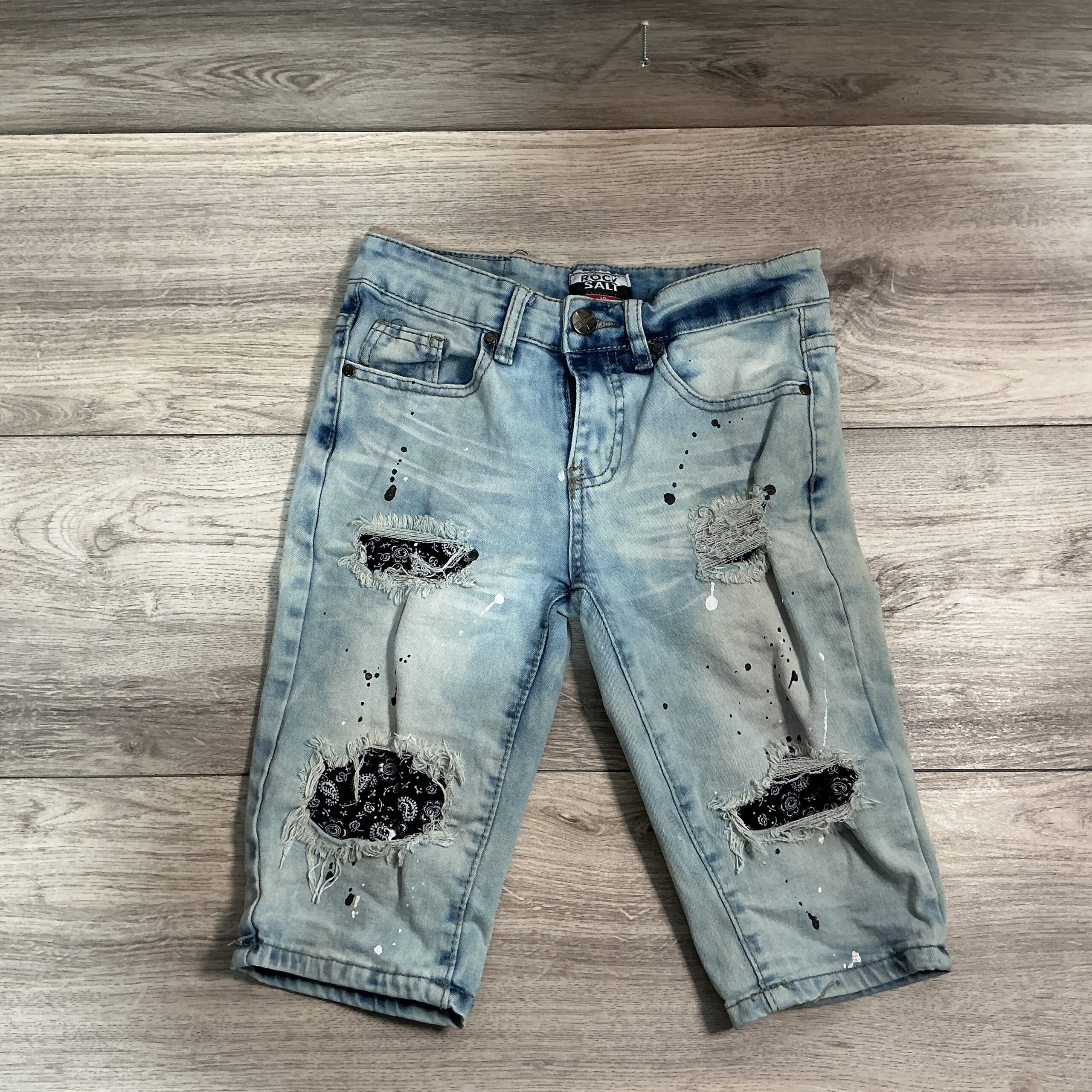 BOYS - Size 10 - Shorts
