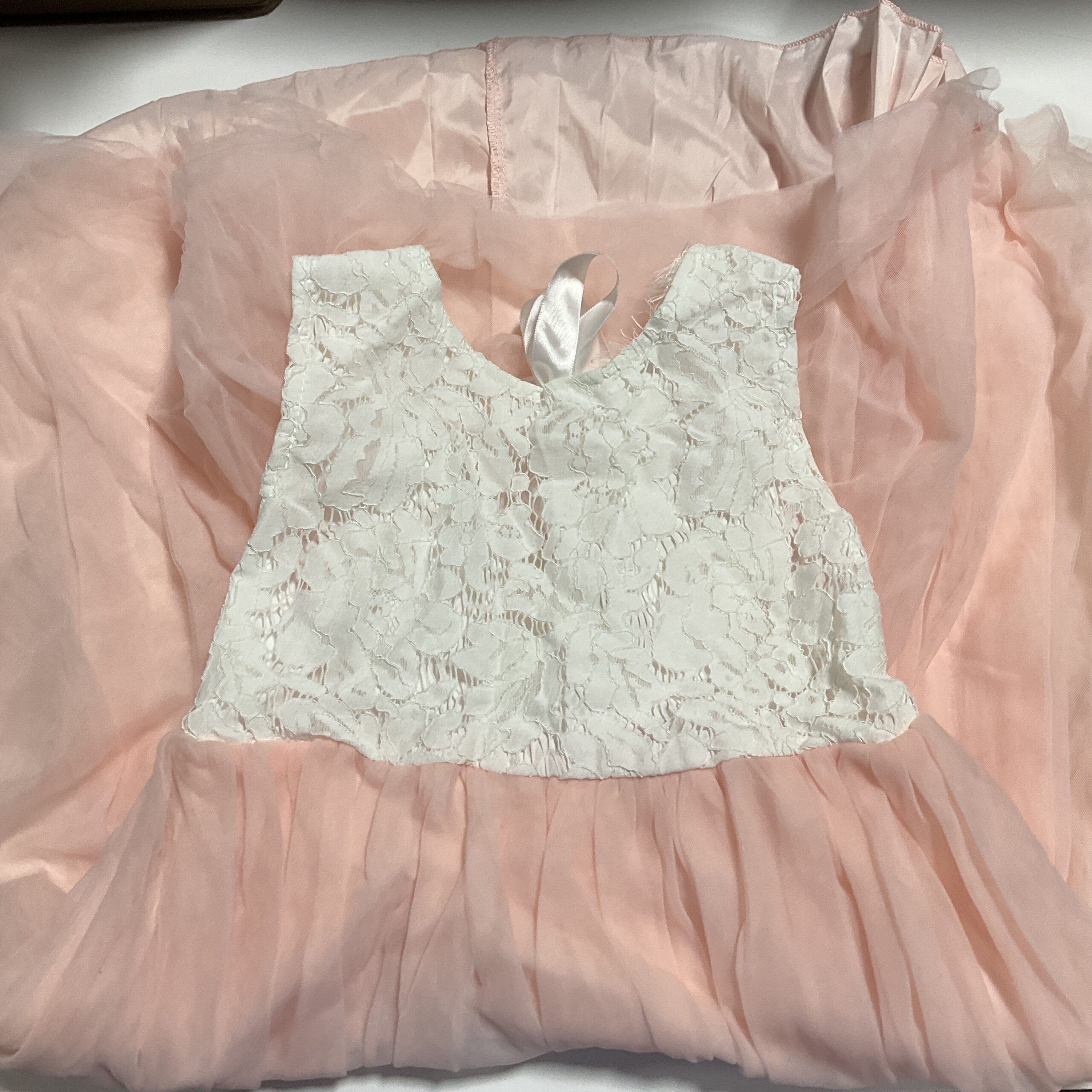 GIRLS - Size 6 - Flower Girl Dress