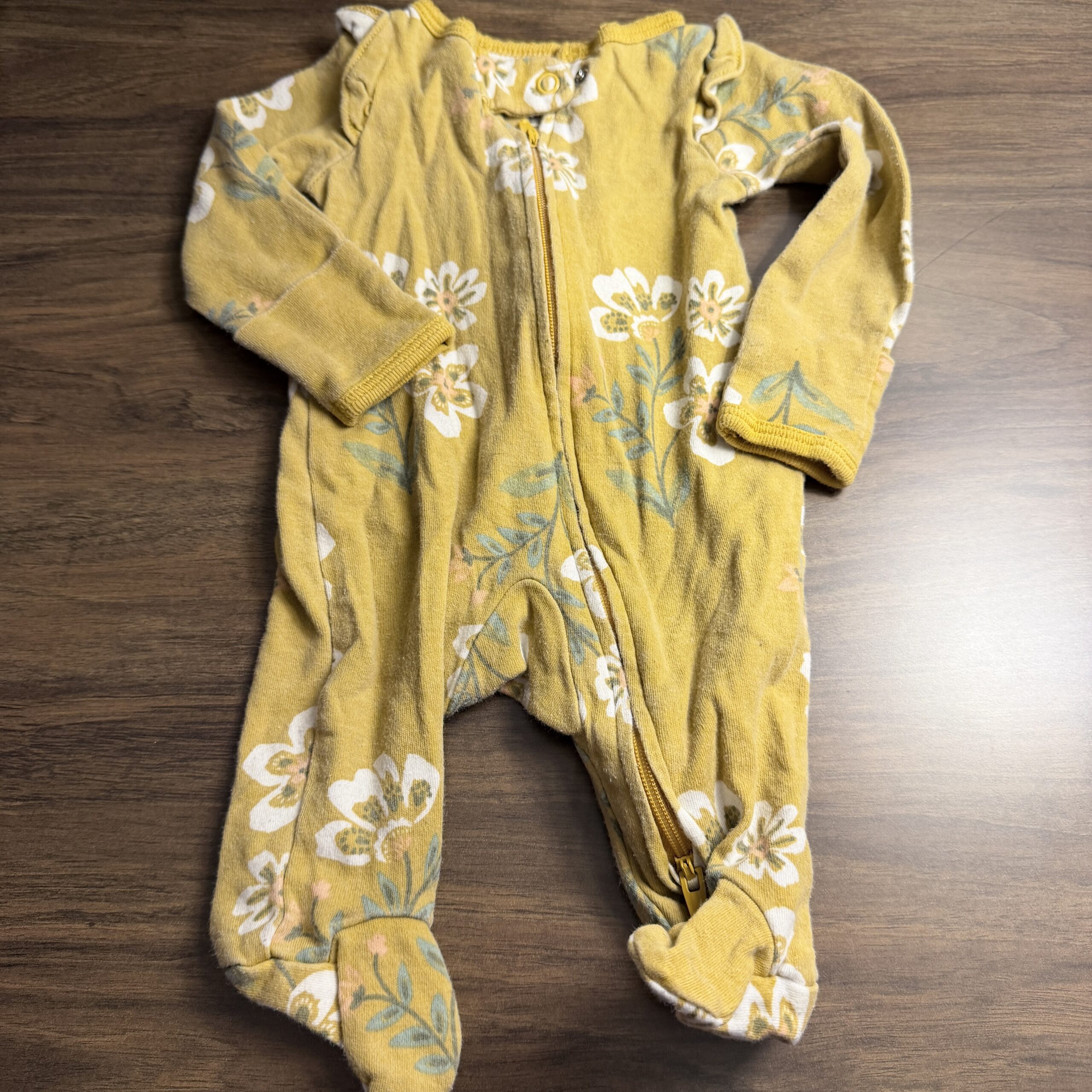 GIRLS - Newborn - Sleeper - Play Clothes Condition