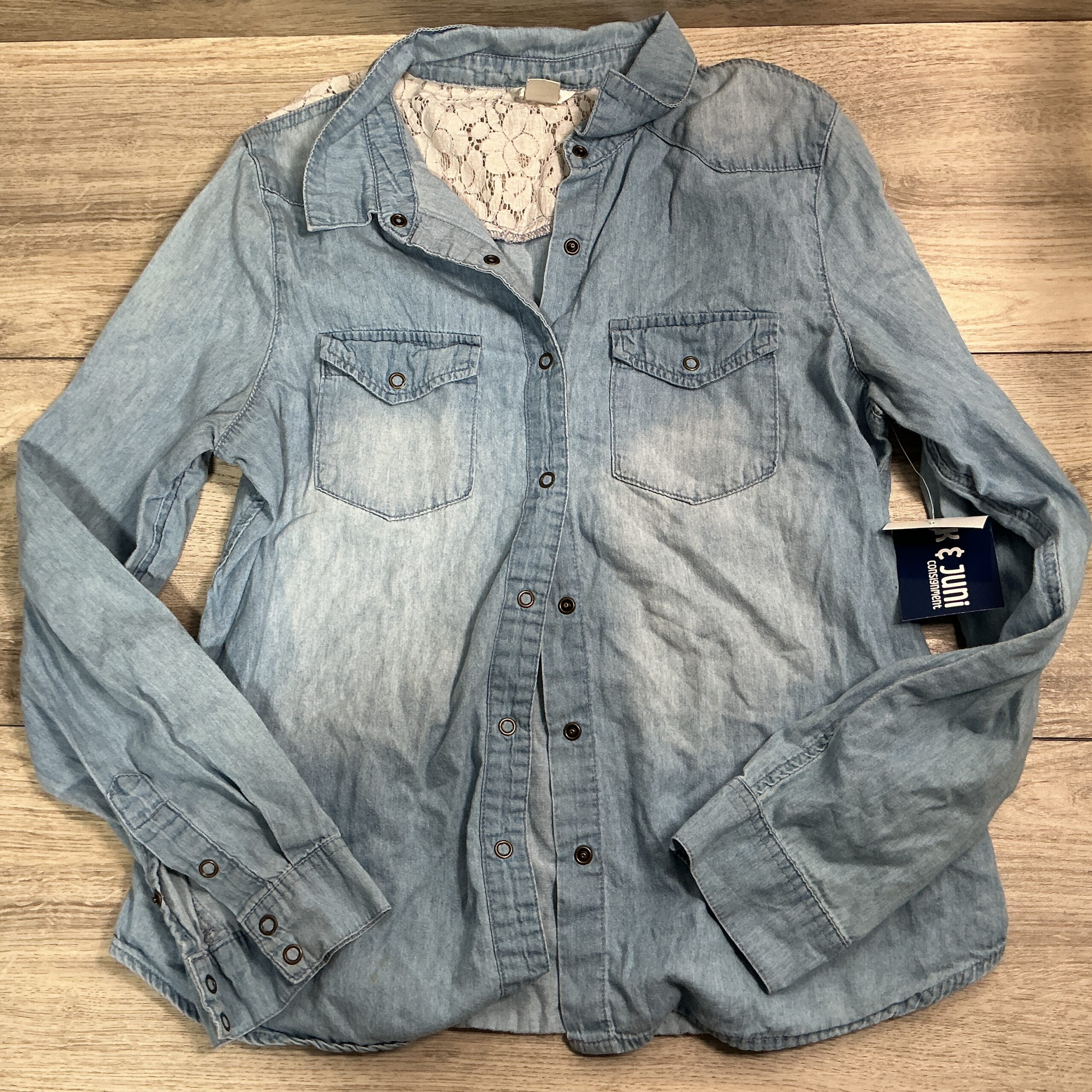 GIRLS - Size Medium - Shirt
