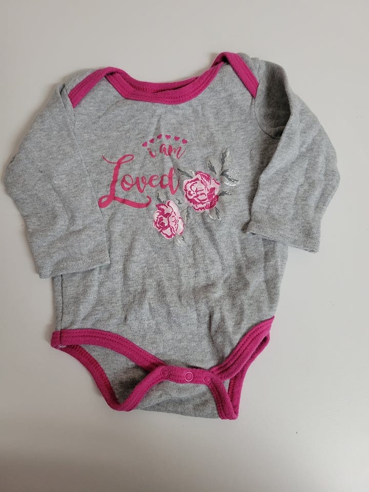 GIRLS - #952 - 6/9 Months - Onesie