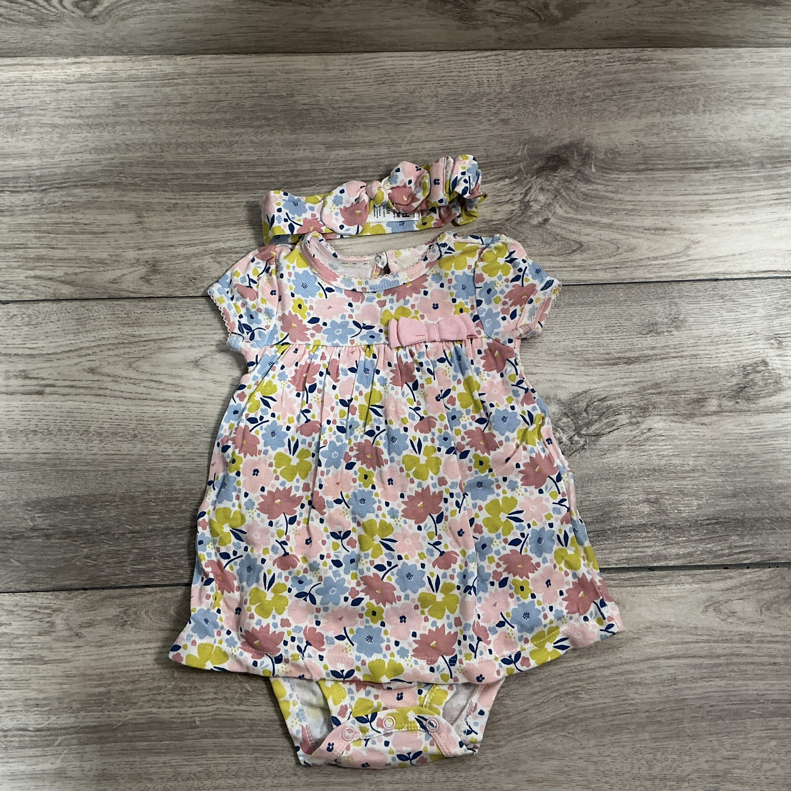 GIRLS - 3/6 Month - Outfit Onesie with Bow