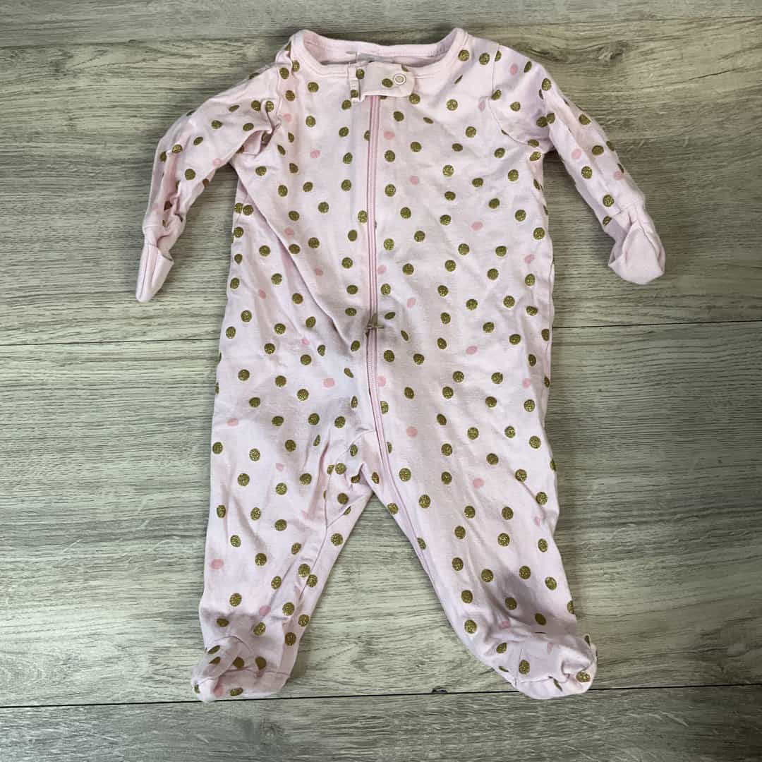 GIRLS - Newborn - Sleeper - Play Clothes Condition (Discolored Button)