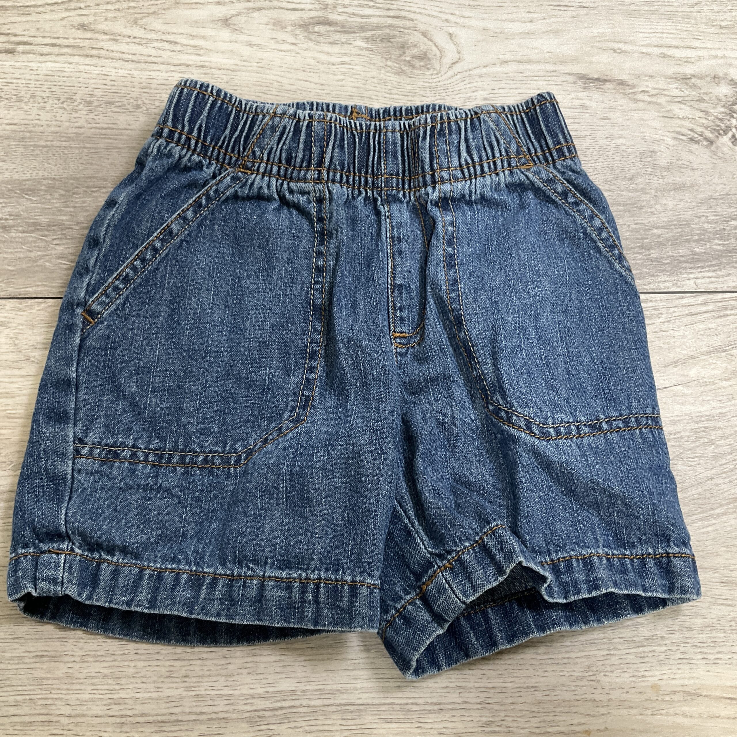 BOYS - 2T - Shorts