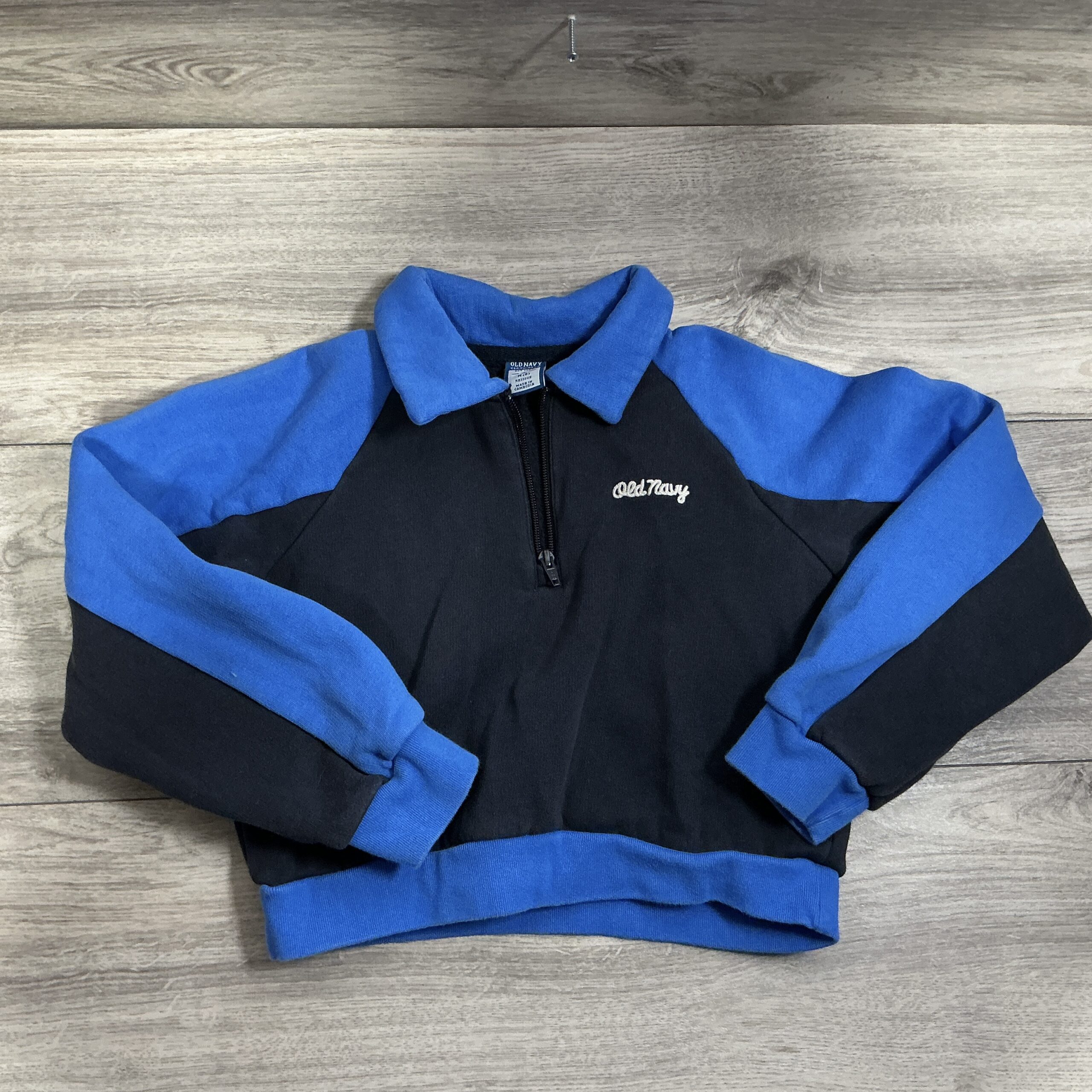 GIRLS - Size 8 - Pullover